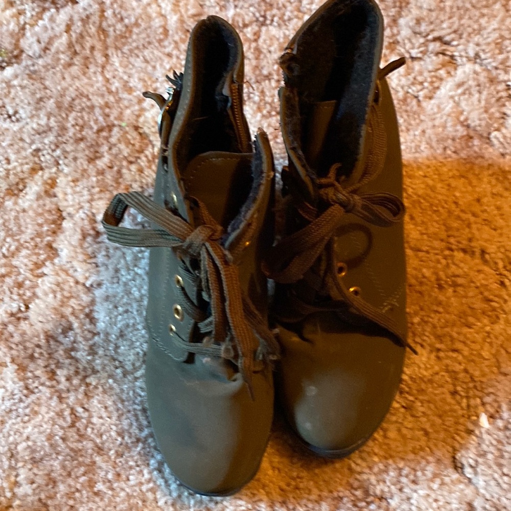 Heeled boot